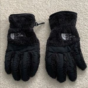 girls north face gloves